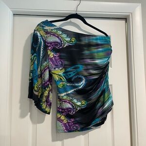 Cache one sleeve top